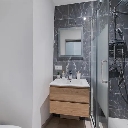 Confort - Proche Gare&centre - Futuroscope 2 Apartment *